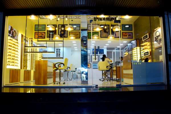 modern optical shop design