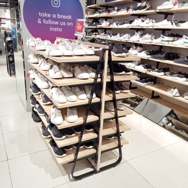 shoe shelves retail display